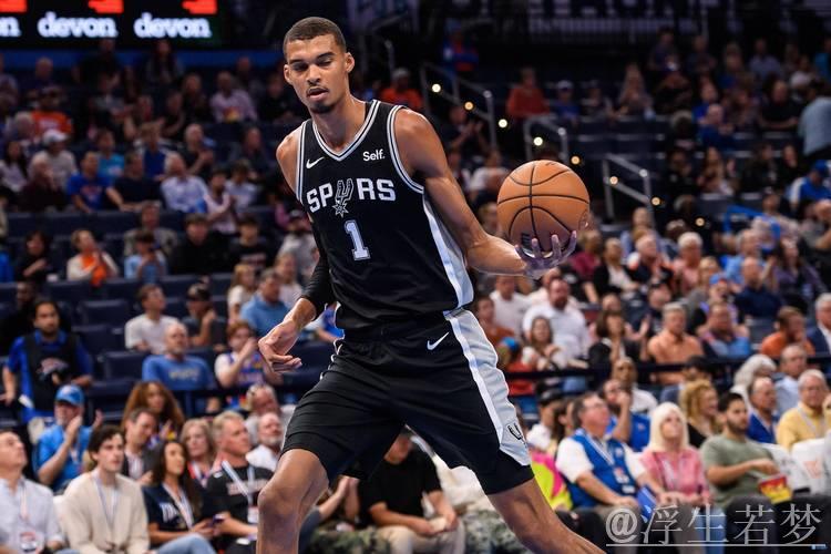 NBA杯赛12月14日：文班亚马精彩表现，马刺迎战雷霆